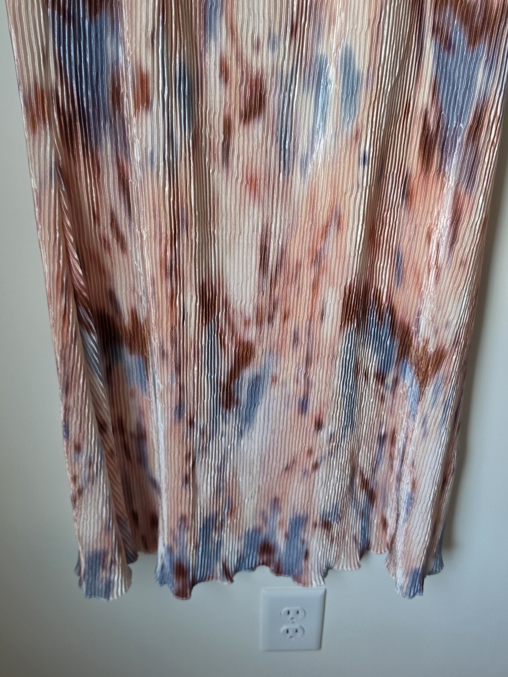 Pleated Tie Dye Maxi Skirt - Picture 4 of 15